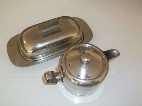 ALOE STAINLESS STEEL TEAPOT AND BUTTER DISH